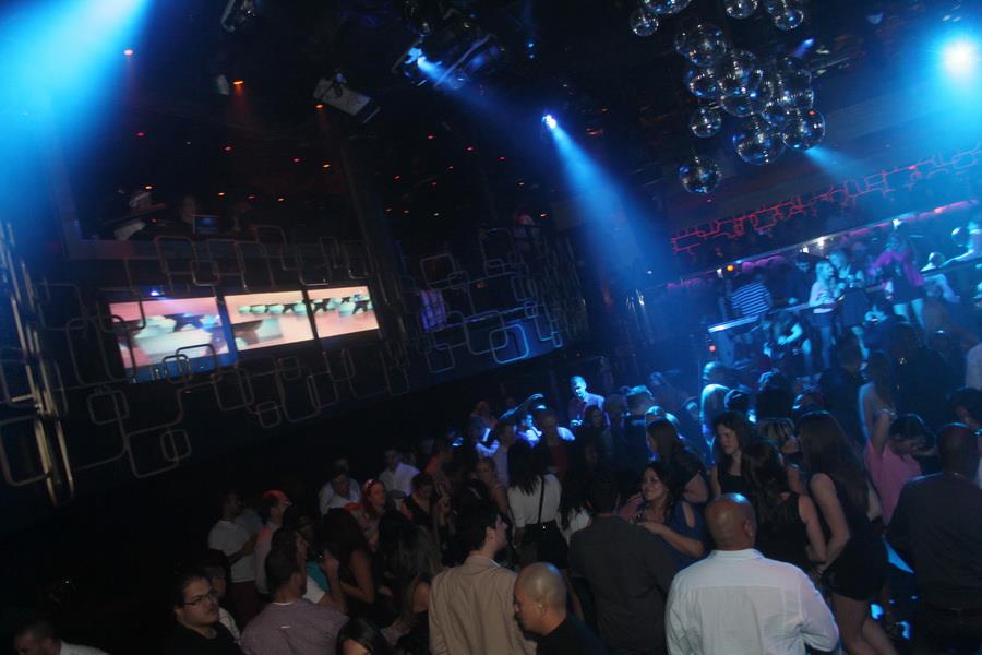 I loooove The Bank!!! On Sunday nights its crazy!!!  Nightclubs in vegas,  Bellagio las vegas, Las vegas night clubs